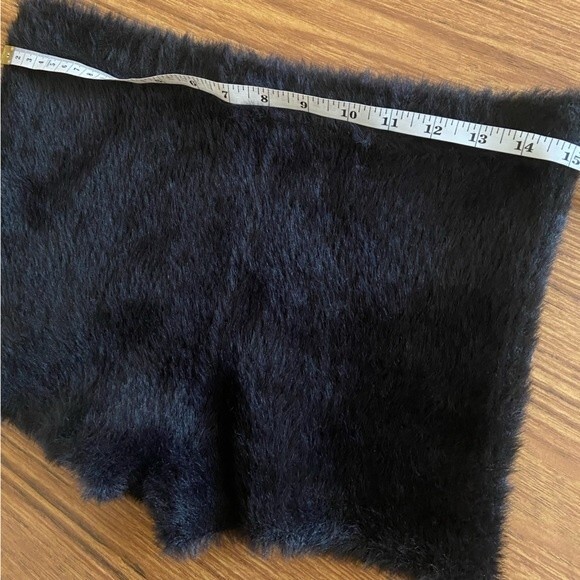Victoria’s secret - Fuzzy Shorts - size M - Picture 9 of 11